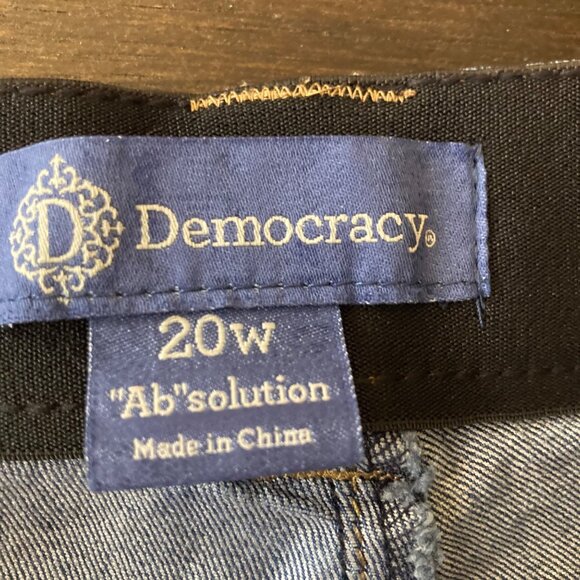 Women's Blue Jeans - Picture 4 of 5